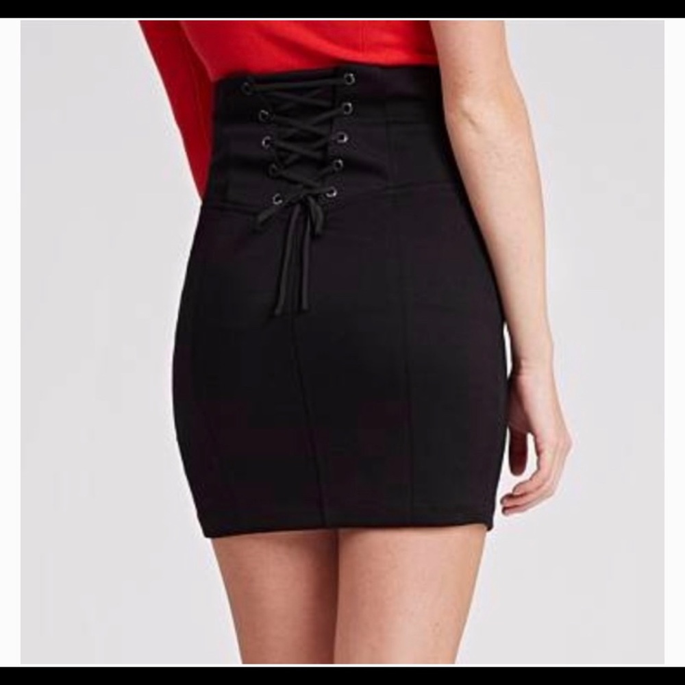 GUESS PONTE LACE-UP BLACK MINI SKIRT